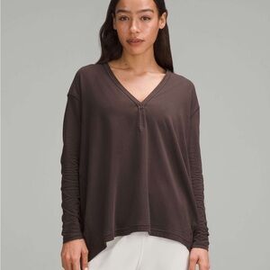 lululemon athletica Women's V-Neck Long Sleeve Top - Brown